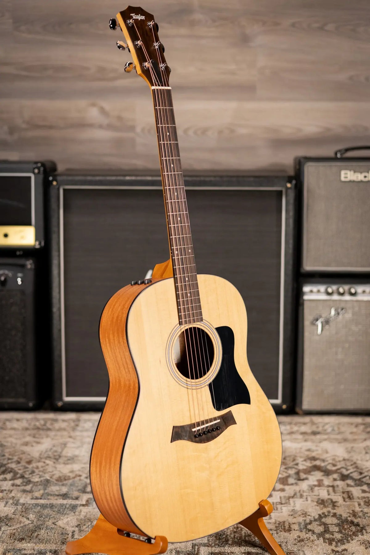 Taylor 117e Grand Pacific Acoustic/Electric Guitar with Gig Bag