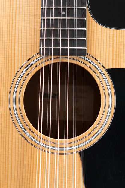 Taylor 150ce Dreadnought 12-String Acoustic/Electric Guitar with Gig Bag