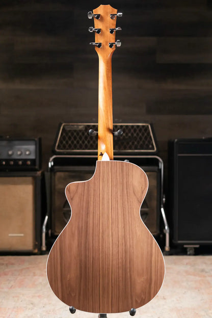 Taylor 212ce Grand Concert Acoustic/Electric Guitar with Gig Bag