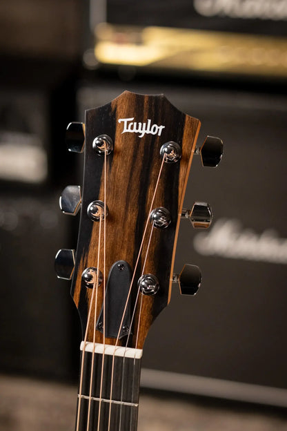 Taylor 212ce Grand Concert Acoustic/Electric Guitar with Gig Bag