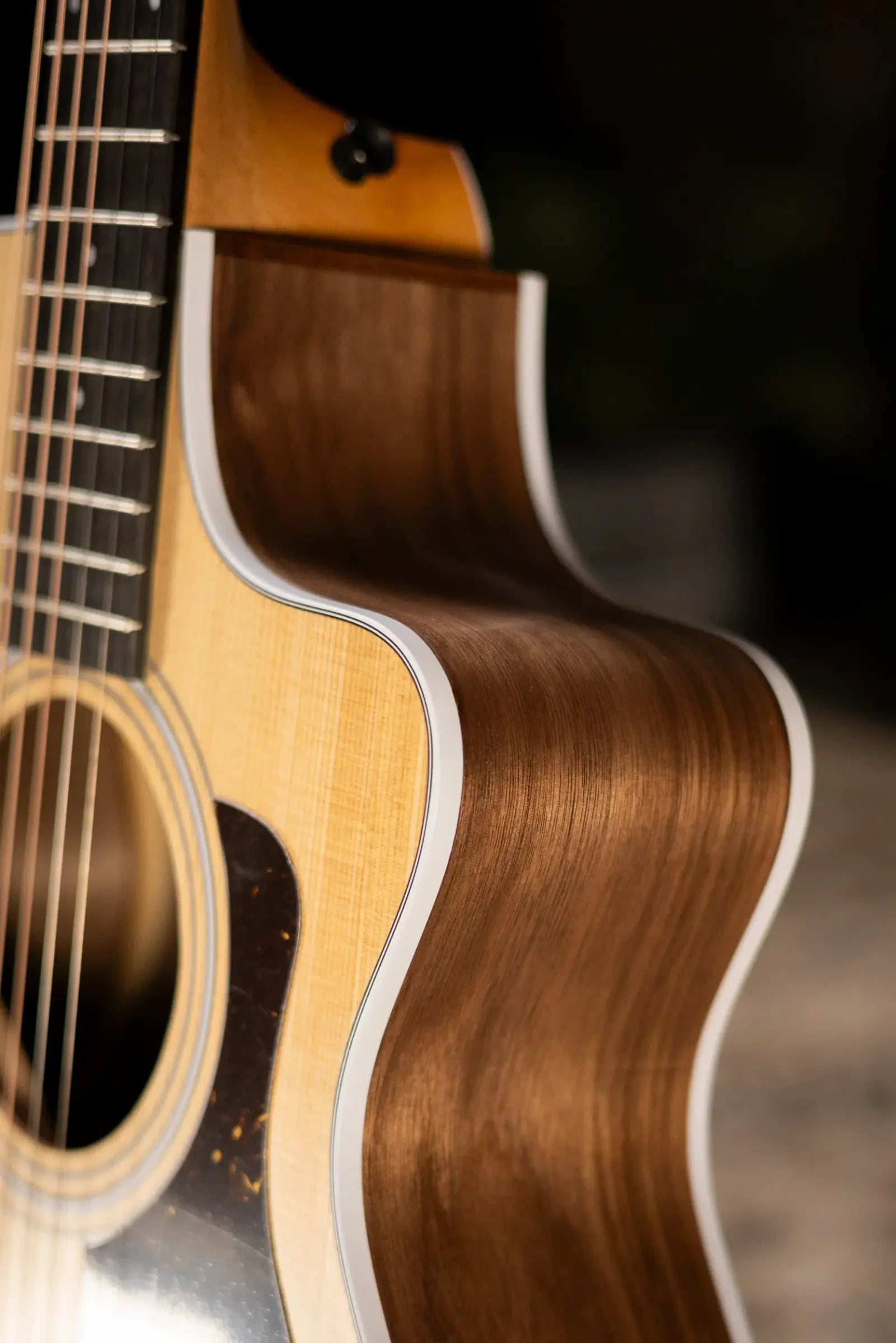 Taylor 212ce Grand Concert Acoustic/Electric Guitar with Gig Bag - Factory Demo