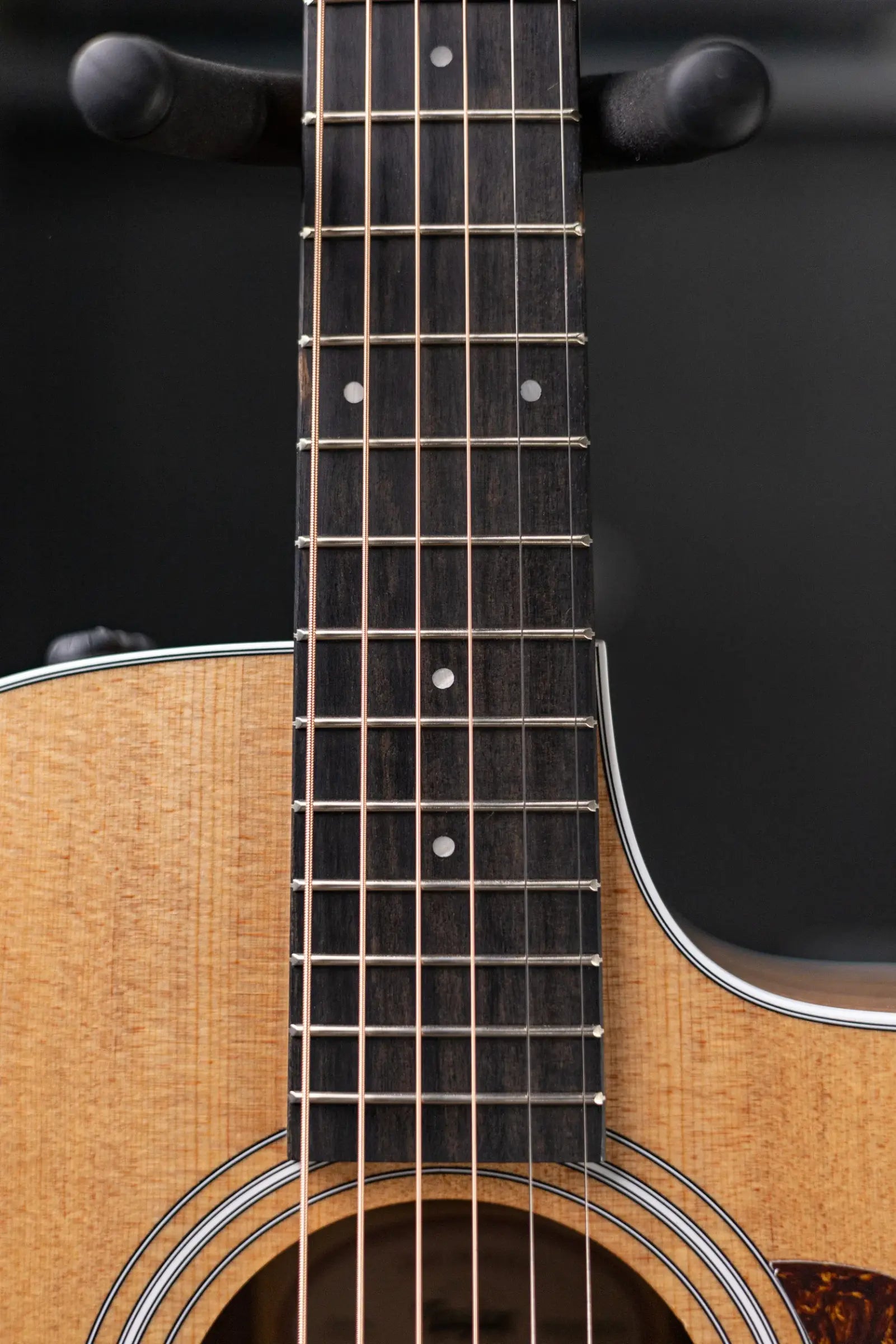 Taylor 212ce Grand Concert Acoustic/Electric Guitar with Gig Bag