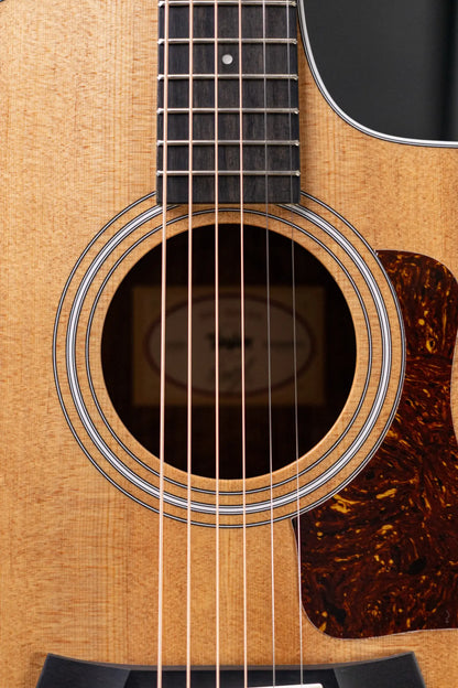 Taylor 212ce Grand Concert Acoustic/Electric Guitar with Gig Bag