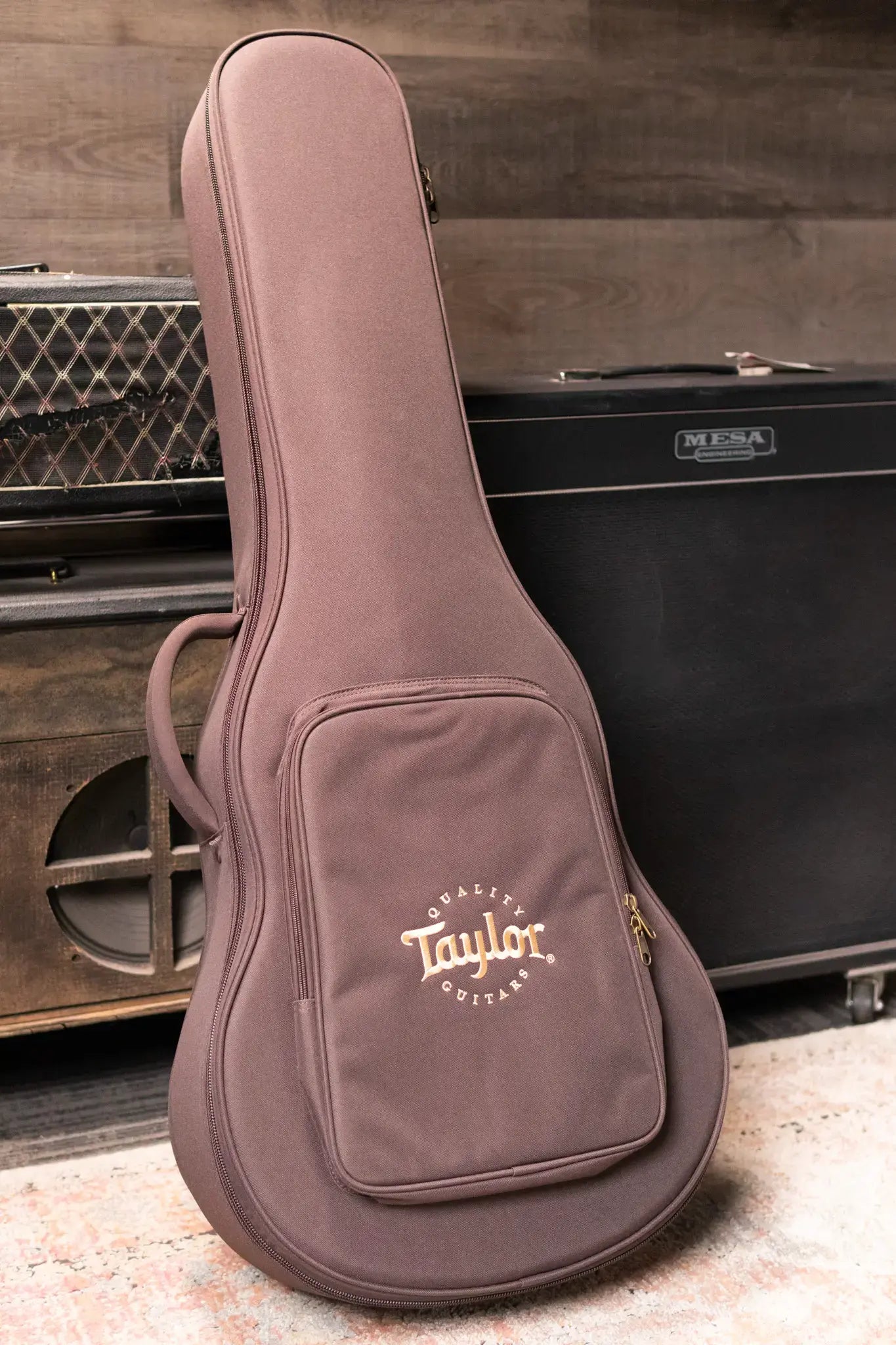 Taylor 212ce-N Plus Nylon Grand Concert Acoustic/Electric Guitar with Aerocase