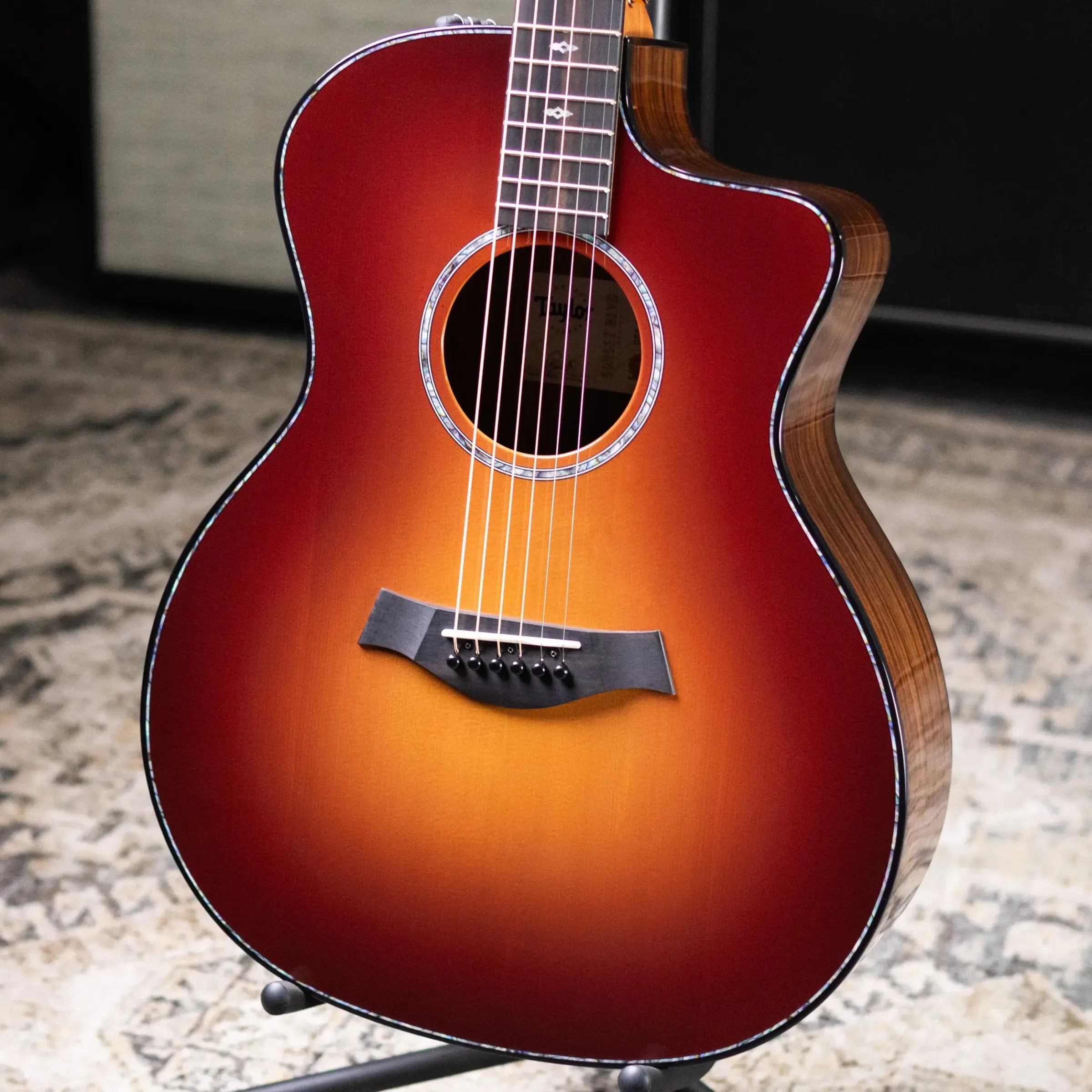 Taylor 214ce DLX Sunset Blvd Grand Auditorium Acoustic/Electric Guitar - Sepia Burst with Hardshell Case