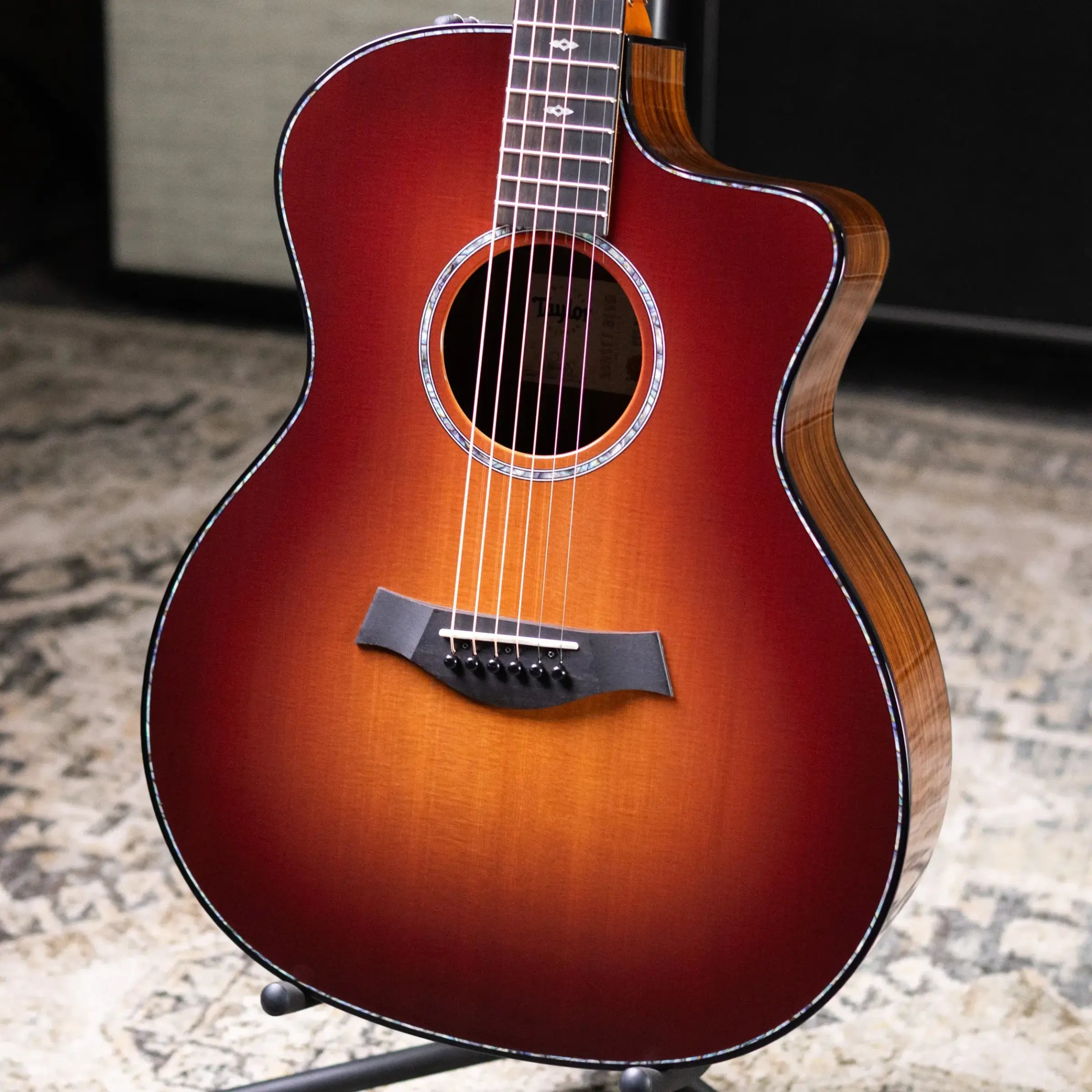Taylor 214ce DLX Sunset Blvd Grand Auditorium Acoustic/Electric Guitar - Sepia Burst with Hardshell Case