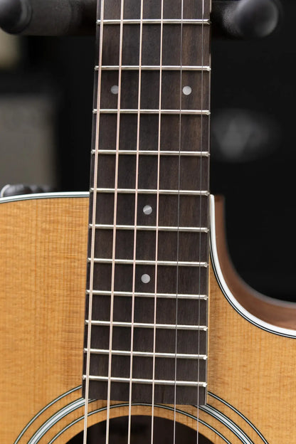 Taylor 214ce Grand Auditorium Acoustic/Electric Guitar with Gig Bag