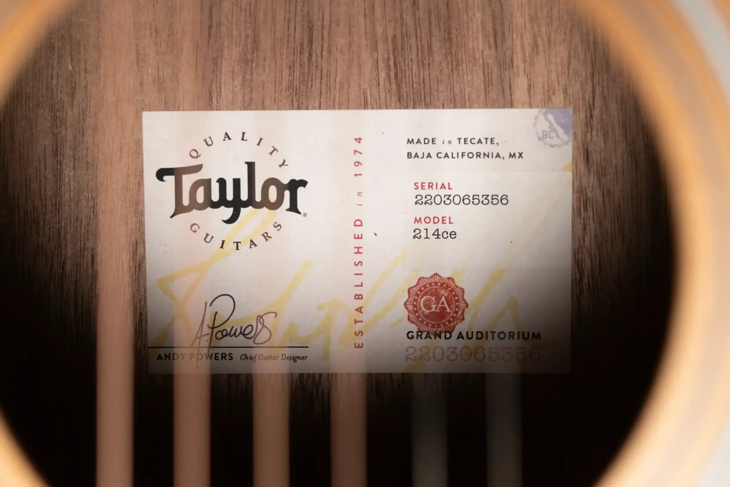 Taylor 214ce Grand Auditorium Acoustic-Electric Guitar with Structured Gig Bag