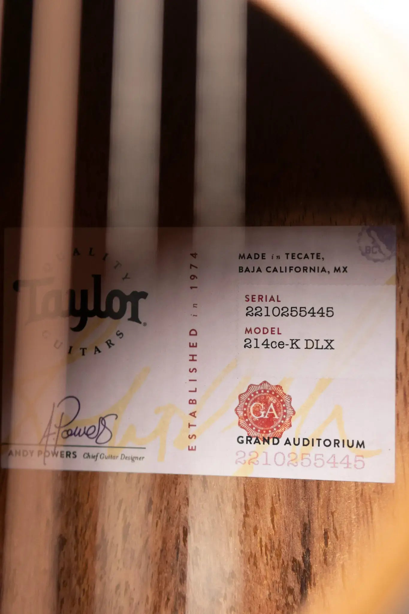 Taylor 214ce-K DLX Grand Auditorium Acoustic/Electric Guitar - Natural with Hardshell Case