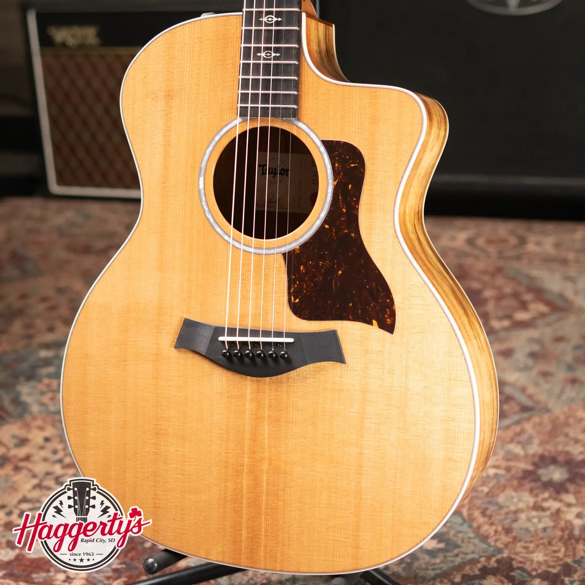 Taylor 214ce-K DLX Grand Auditorium Acoustic/Electric Guitar with Hardshell Case