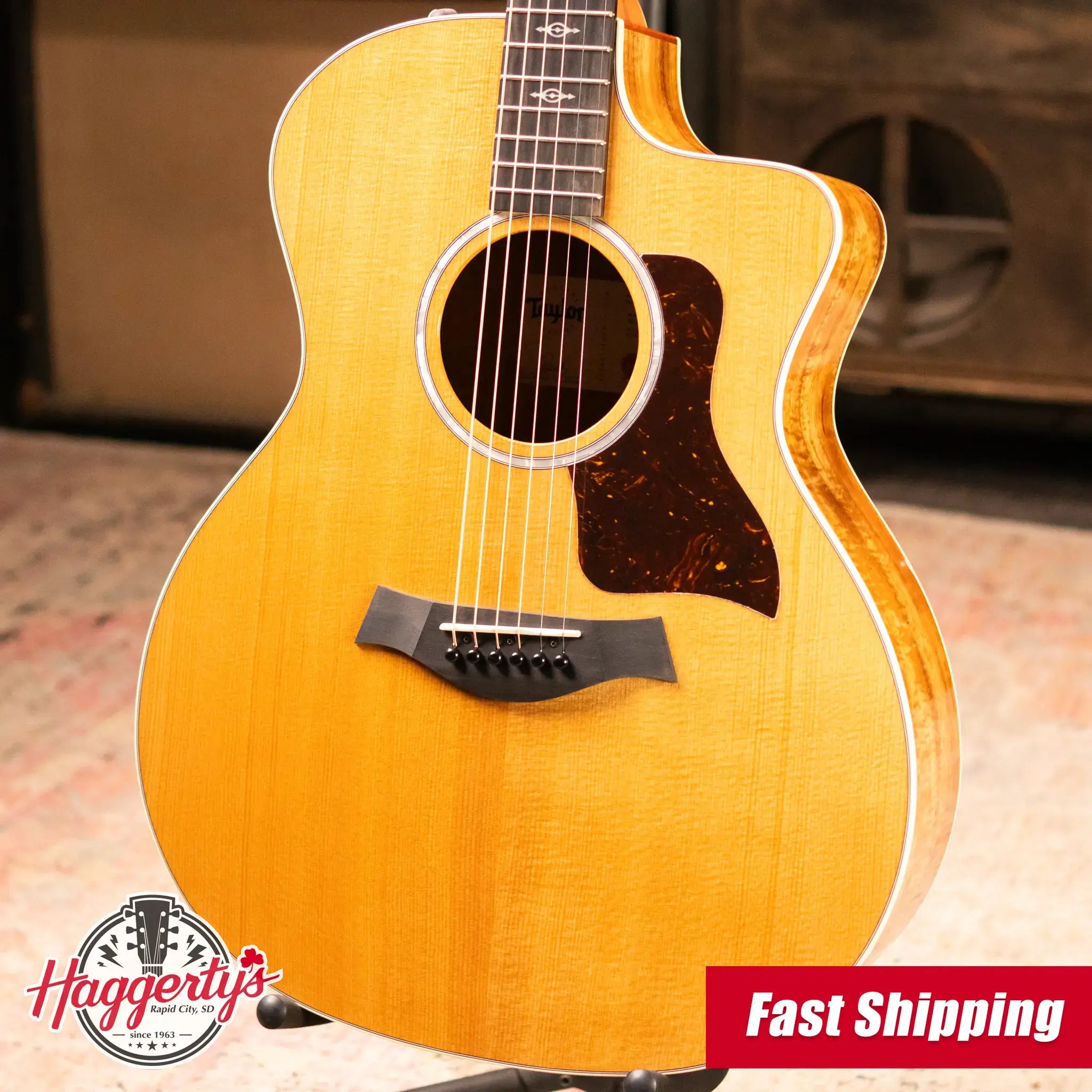 Taylor 214ce-K DLX Grand Auditorium Acoustic/Electric Guitar with Hardshell Case