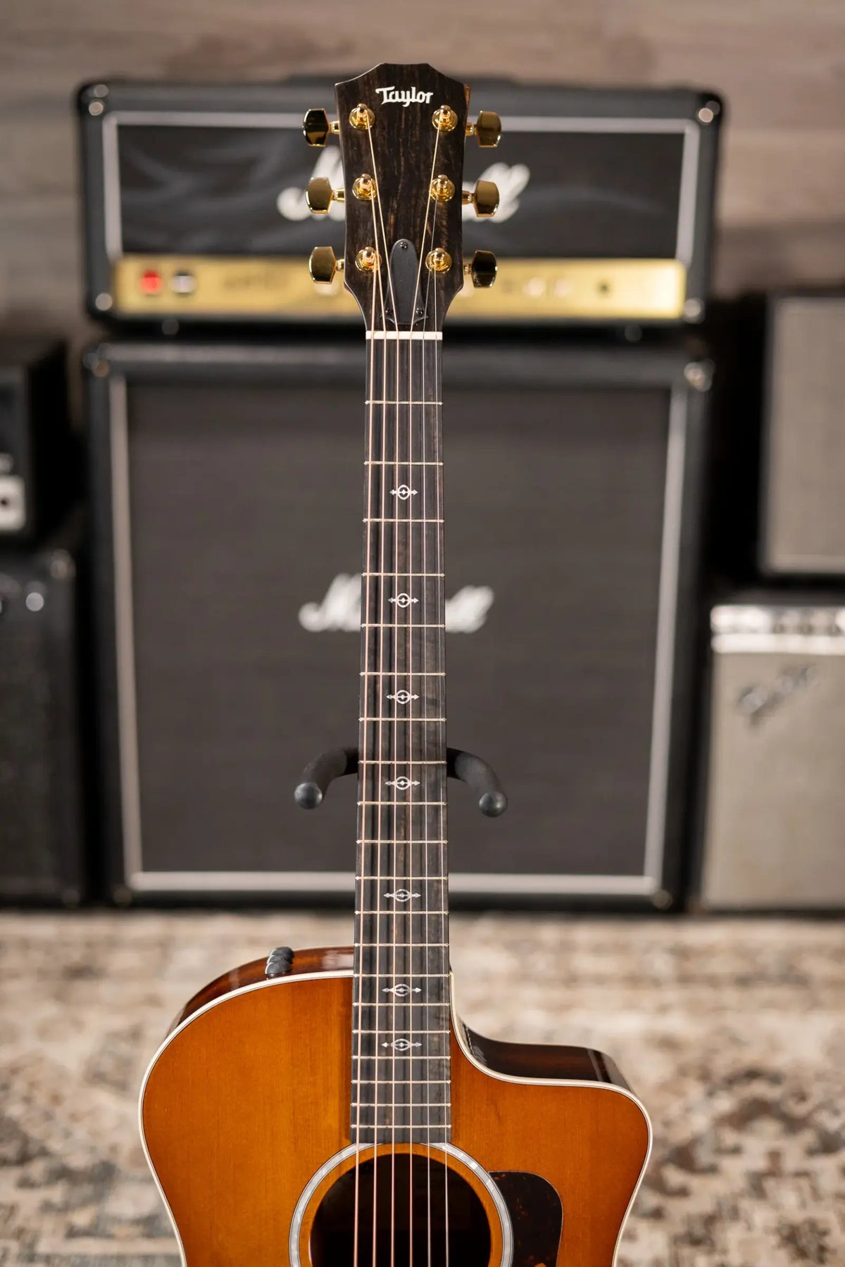 Taylor 214ce-K DLX Special Edition Grand Auditorium Acoustic/Electric Guitar - Honeyburst with Hardshell Case