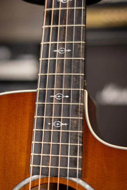 Taylor 214ce-K DLX Special Edition Grand Auditorium Acoustic/Electric Guitar - Honeyburst with Hardshell Case