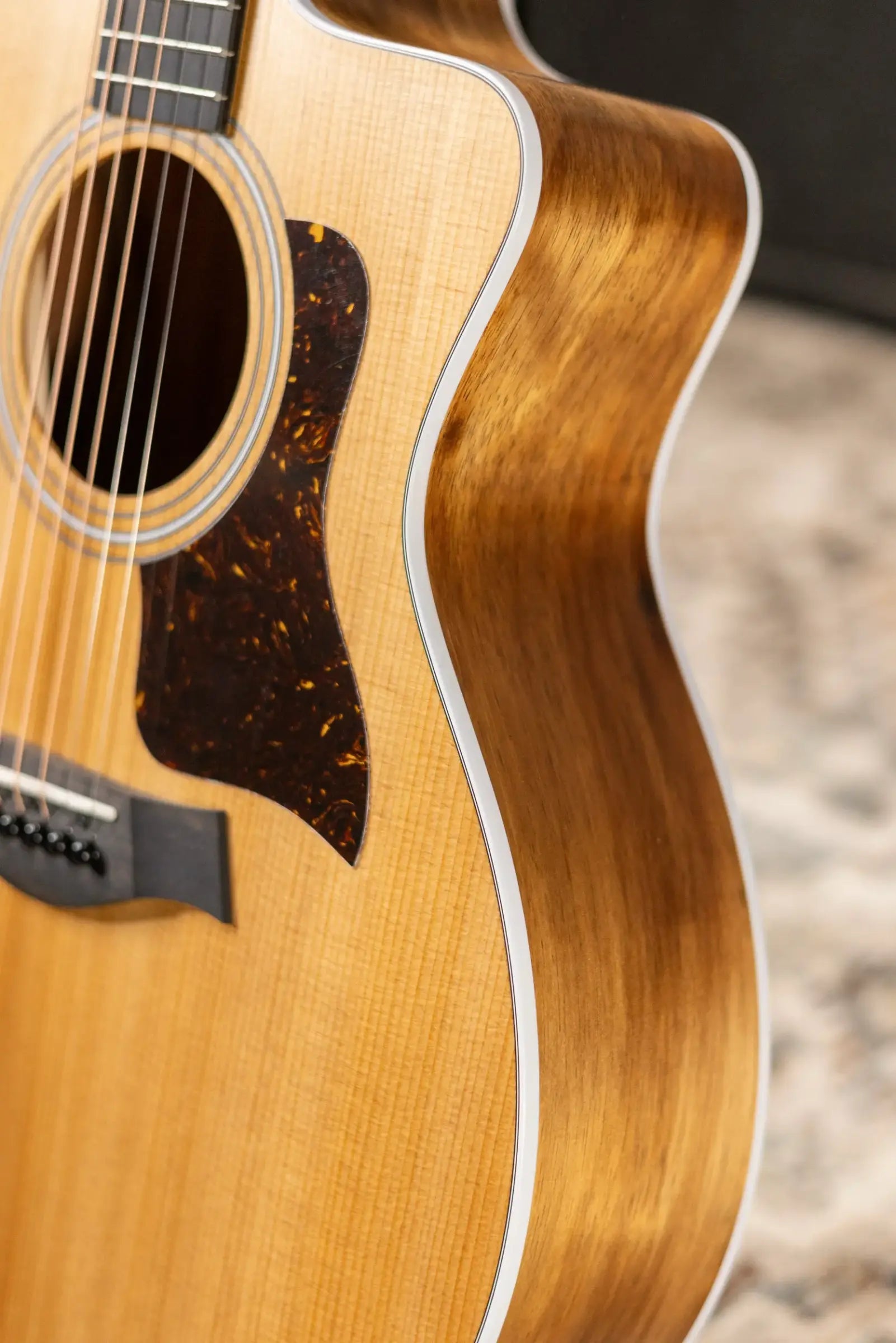 Taylor 214ce-K Grand Auditorium Acoustic/Electric Guitar with Gig Bag