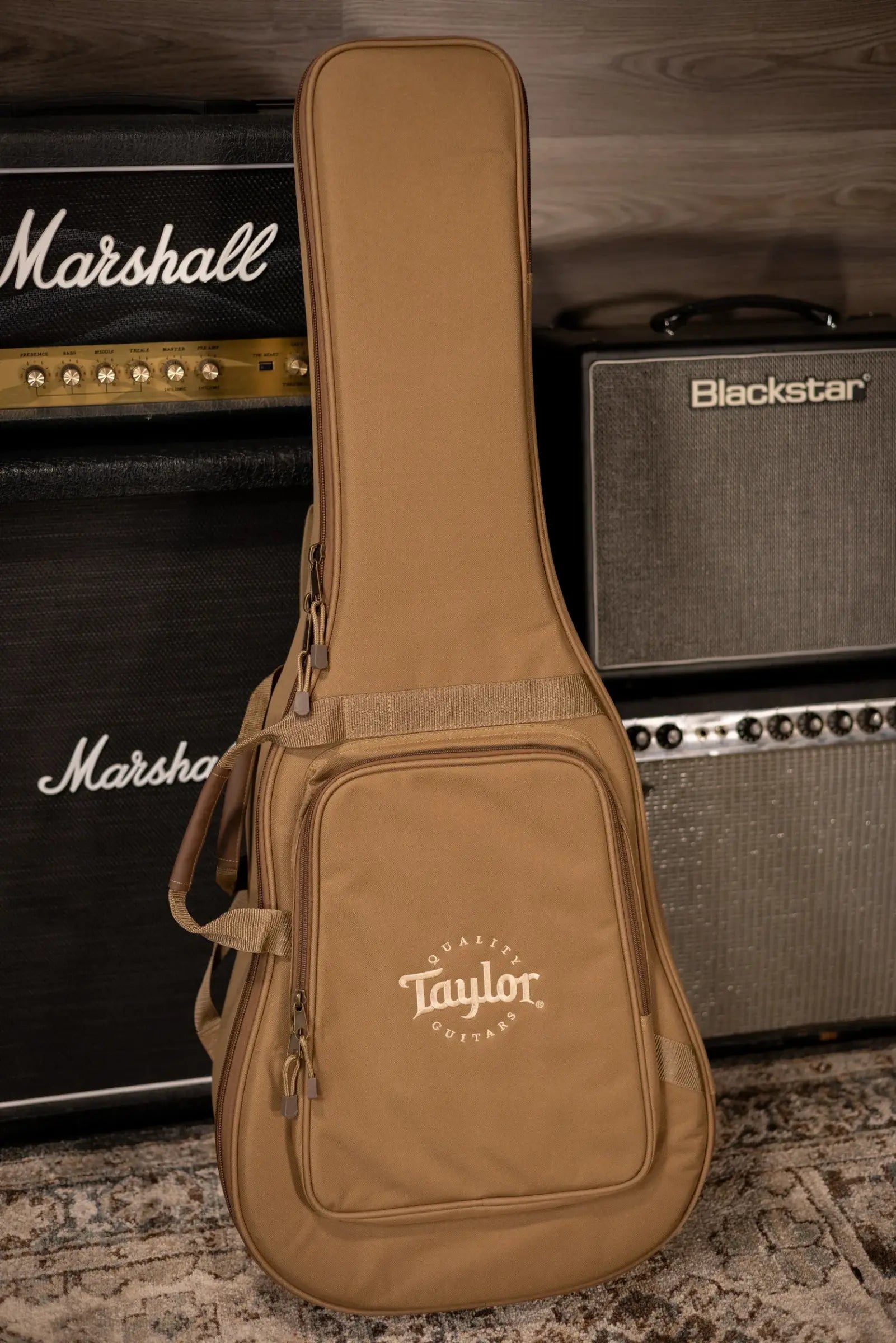 Taylor 214ce-K Grand Auditorium Acoustic/Electric Guitar with Gig Bag