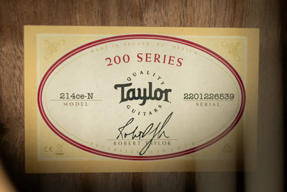 Taylor 214ce-N Left-Handed Nylon Grand Auditorium Acoustic/Electric Guitar with Gig Bag