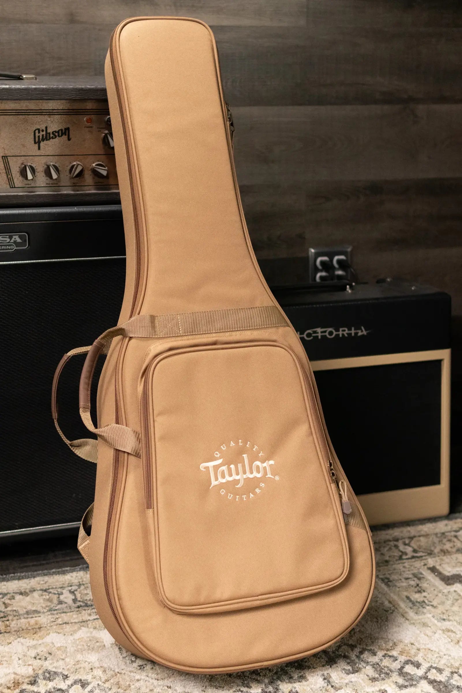 Taylor 214ce-N Nylon Grand Auditorium Acoustic/Electric Guitar with Gig Bag