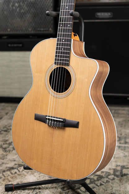 Taylor 214ce-N Nylon Grand Auditorium Acoustic/Electric Guitar with Gig Bag