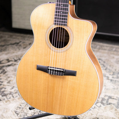 Taylor 214ce-N Nylon Grand Auditorium Acoustic/Electric Guitar with Gig Bag