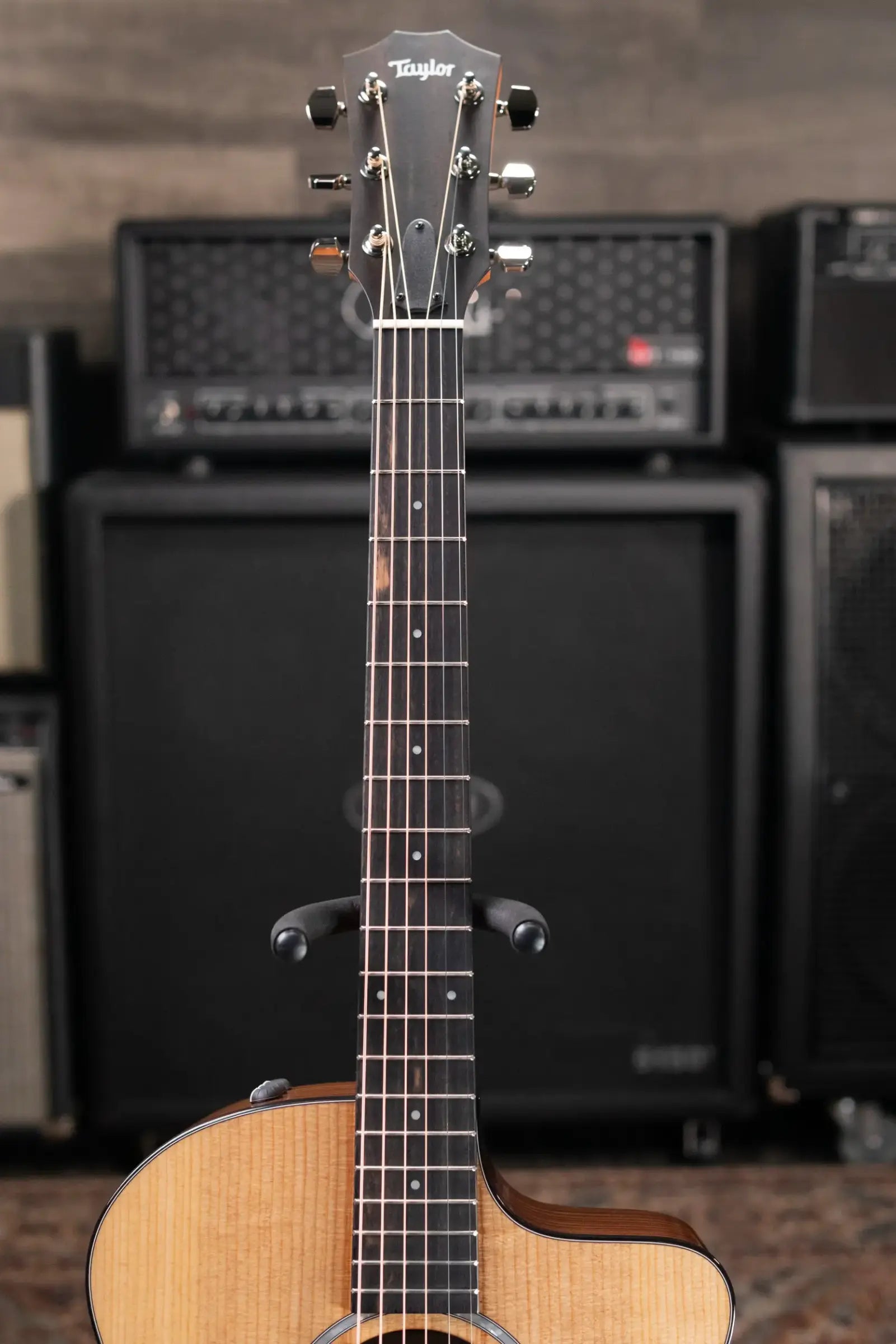 Taylor 214ce Plus Grand Auditorium Acoustic/Electric Guitar with Aerocase