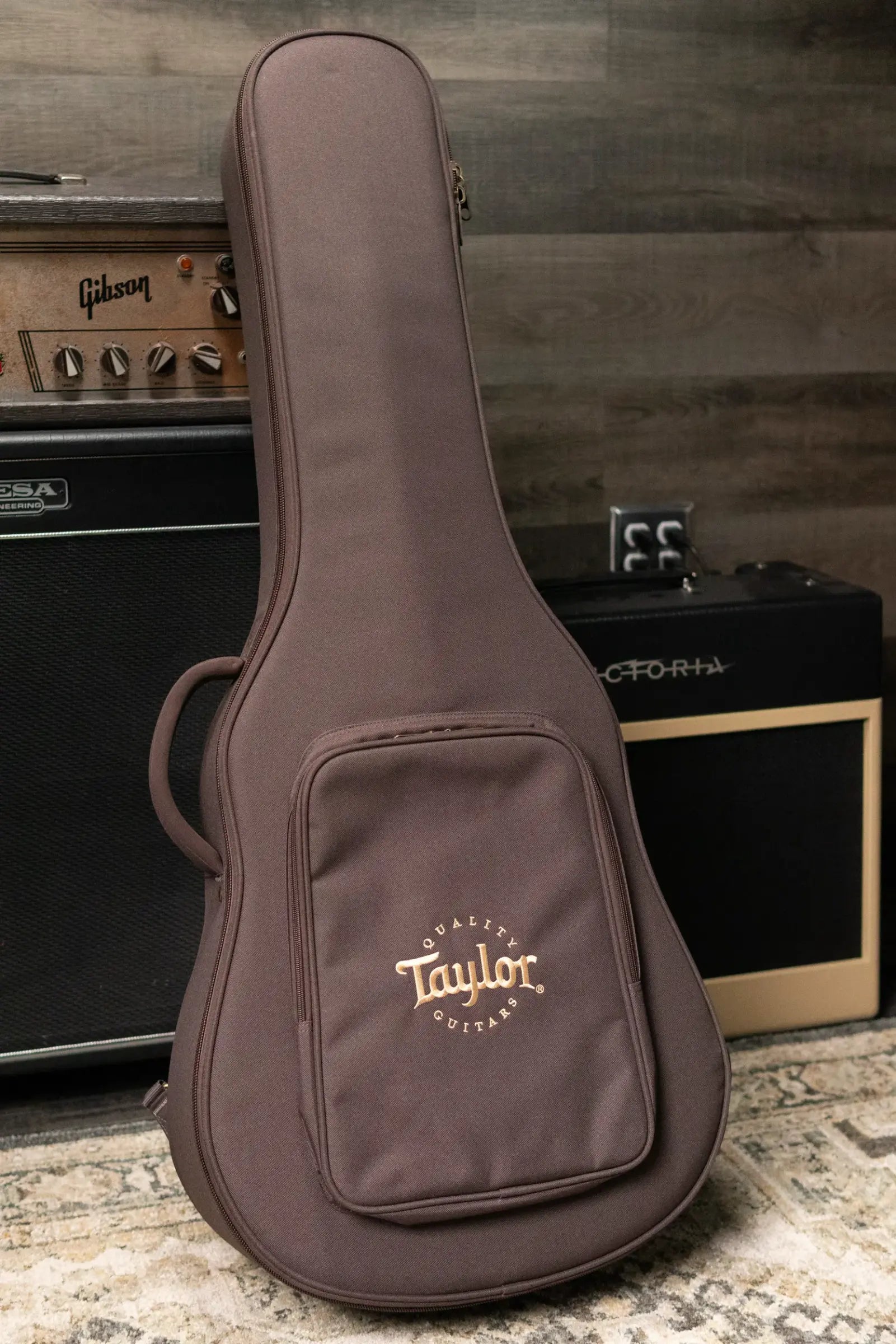 Taylor 214ce Plus Grand Auditorium Acoustic/Electric Guitar with Aerocase