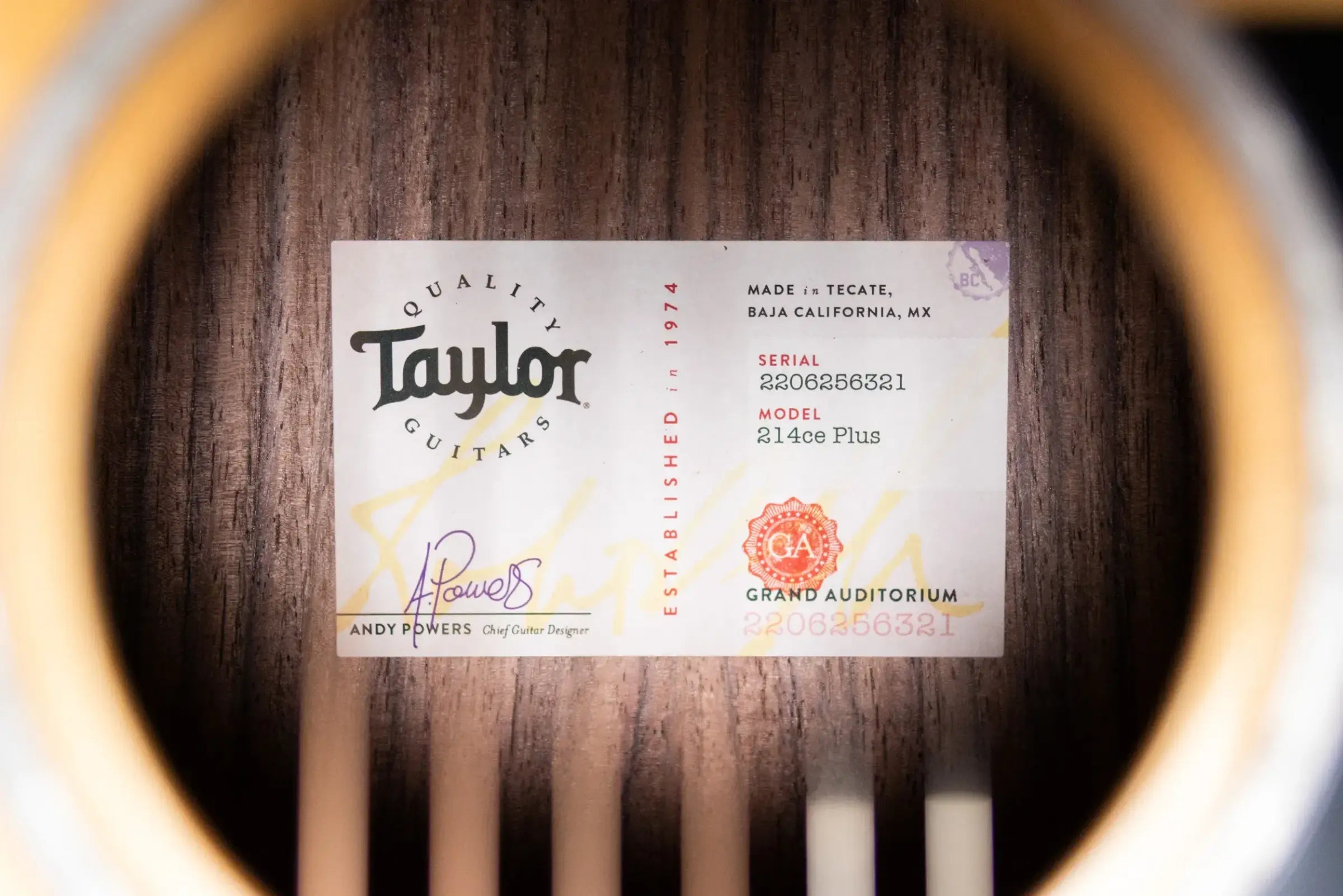 Taylor 214ce Plus Grand Auditorium Acoustic/Electric Guitar with Aerocase