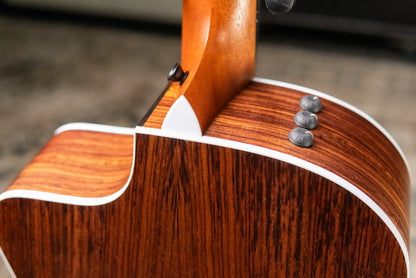 Taylor 214ce Special Edition Grand Auditorium Acoustic/Electric Guitar - Honeyburst with Gig Bag
