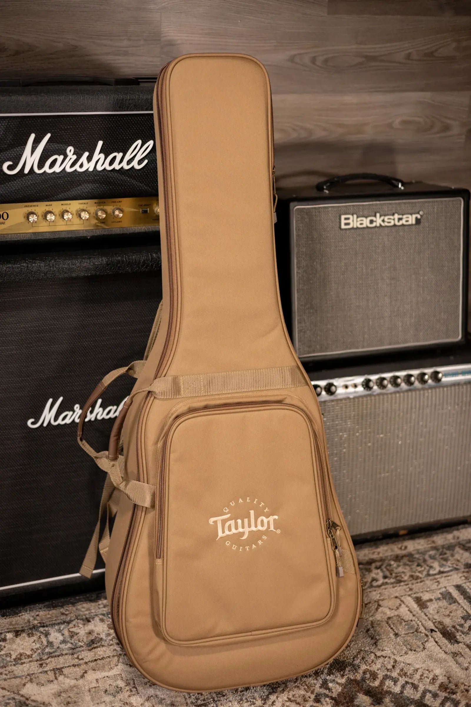 Taylor 214ce Special Edition Grand Auditorium Acoustic/Electric Guitar - Honeyburst with Gig Bag