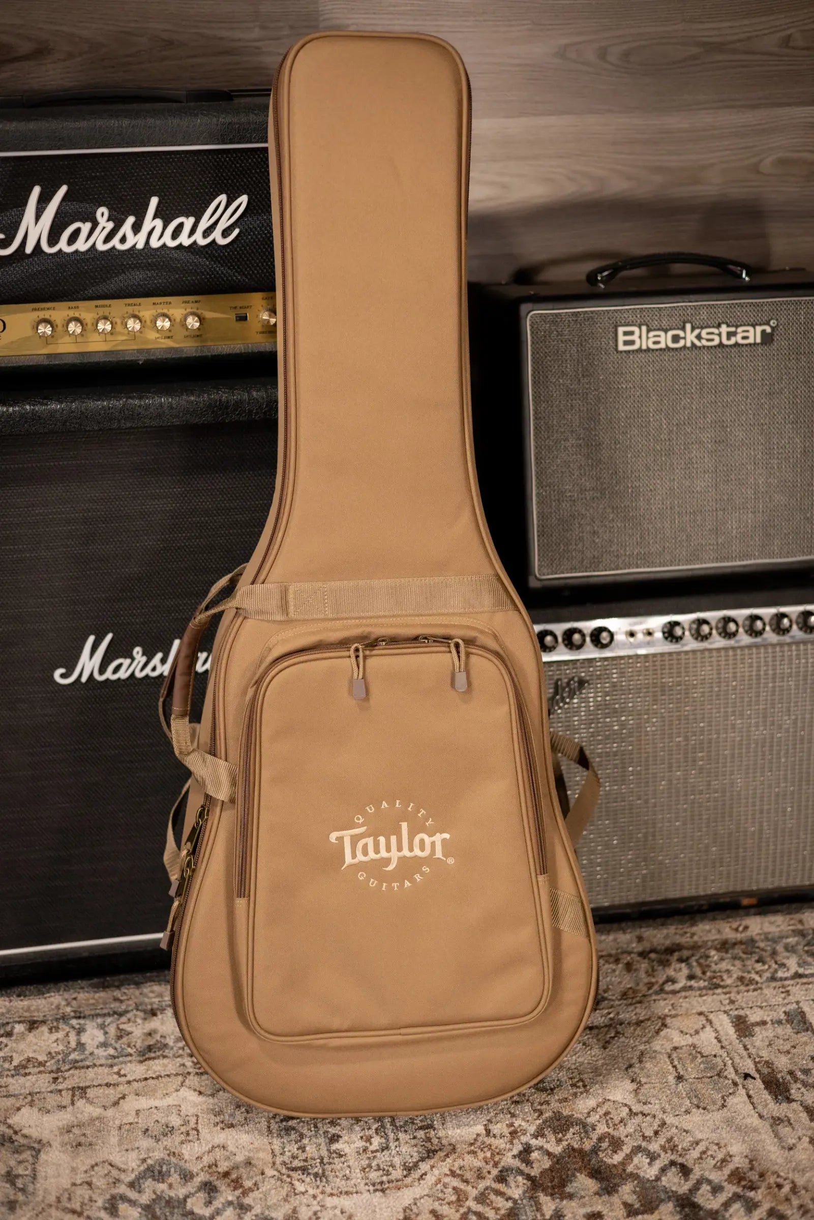 Taylor 214ce Special Edition Grand Auditorium Acoustic/Electric Guitar - Honeyburst with Gig Bag