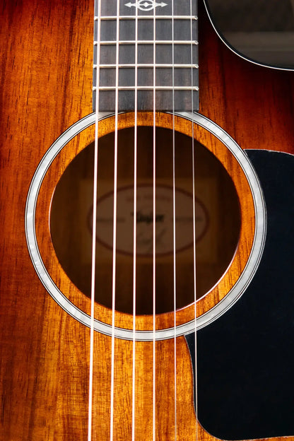 Taylor 222ce-K DLX Grand Concert Acoustic/Electric Guitar - Shaded Edgeburst with Hardshell Case