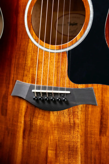 Taylor 222ce-K DLX Grand Concert Acoustic/Electric Guitar - Shaded Edgeburst with Hardshell Case