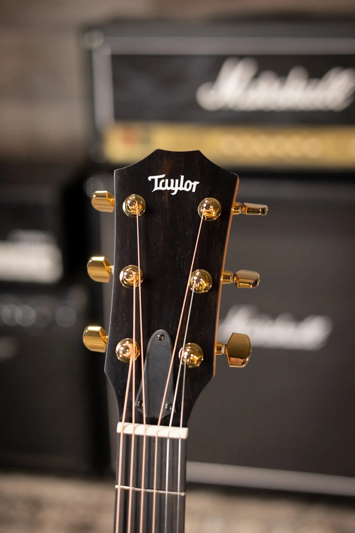 Taylor 222ce-K DLX Grand Concert Hawaiian Koa Acoustic/Electric Guitar - Shaded Edge Burst with Hardshell Case