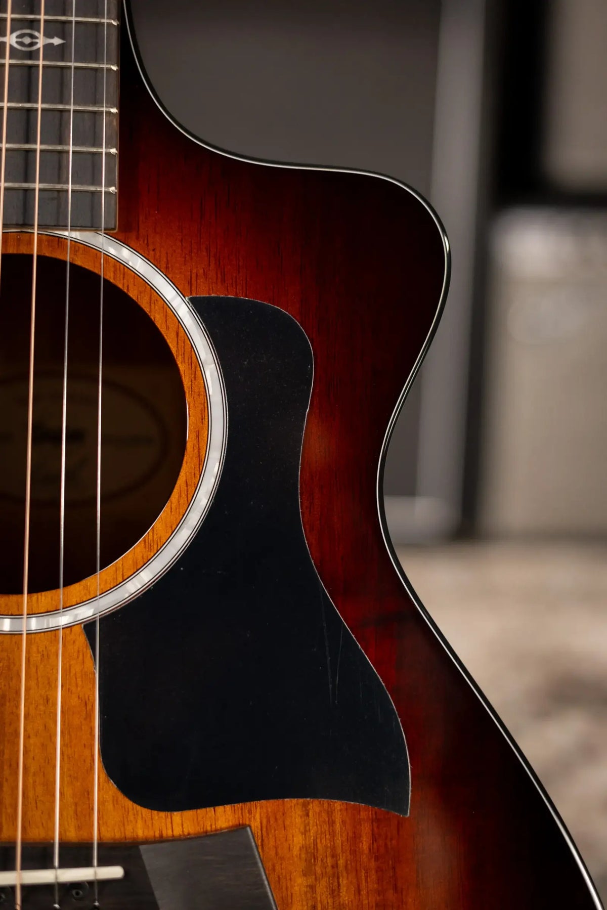 Taylor 222ce-K DLX Grand Concert Hawaiian Koa Acoustic/Electric Guitar - Shaded Edge Burst with Hardshell Case