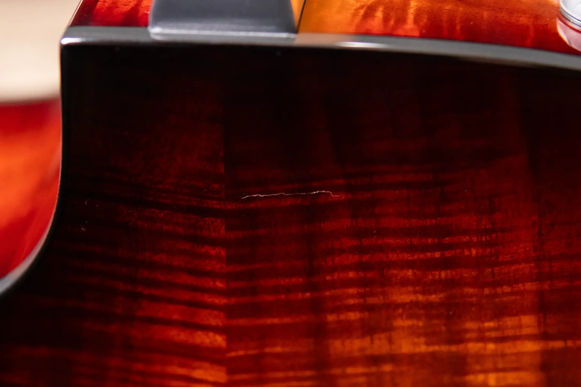 Taylor 224ce-K DLX Grand Auditorium Acoustic/Electric Guitar - Shaded Edgeburst with Hardshell Case - Floor Model Demo