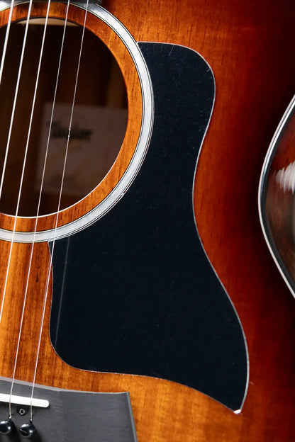 Taylor 224ce-K DLX Grand Auditorium Acoustic/Electric with Hardshell Case