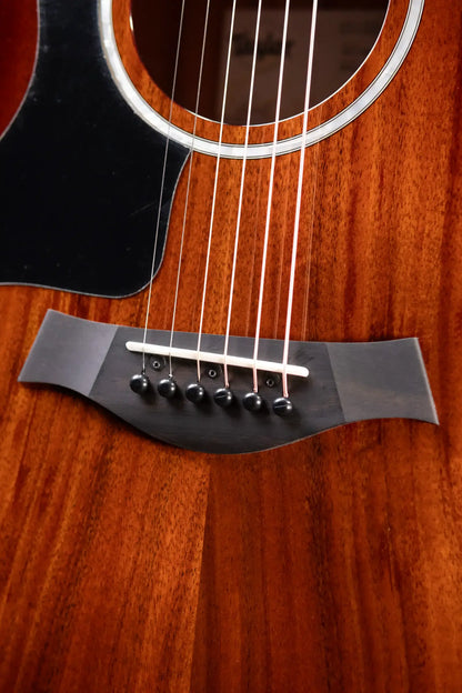 Taylor 224ce-K DLX Left-Handed Grand Auditorium Acoustic/Electric Guitar - Shaded Edge Burst with Hardshell Case
