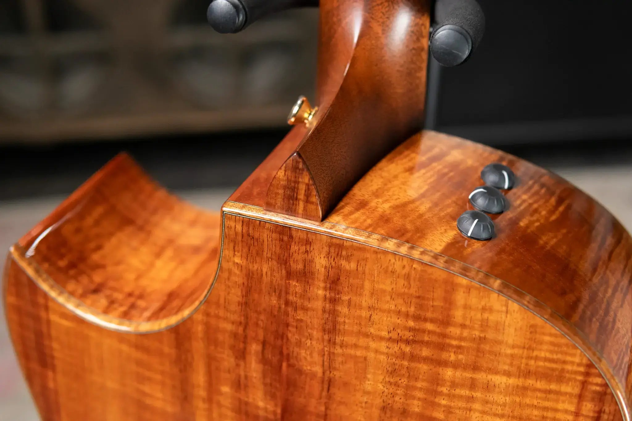 Taylor Custom Shop Catch C28ce #29 Grand Orchestra Acoustic/Electric - AA Koa with Hardshell Case - Floor Model Demo