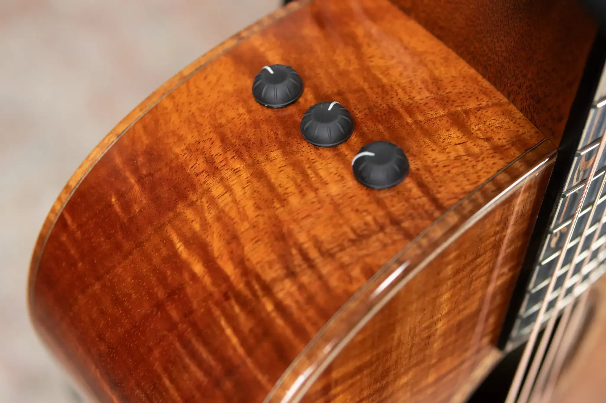 Taylor Custom Shop Catch C28ce #29 Grand Orchestra Acoustic/Electric - AA Koa with Hardshell Case - Floor Model Demo