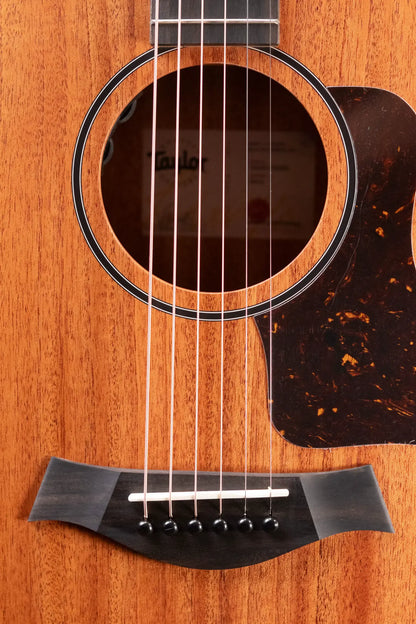 Taylor 24ce Grand Auditorium Acoustic/Electric Guitar with Gig Bag