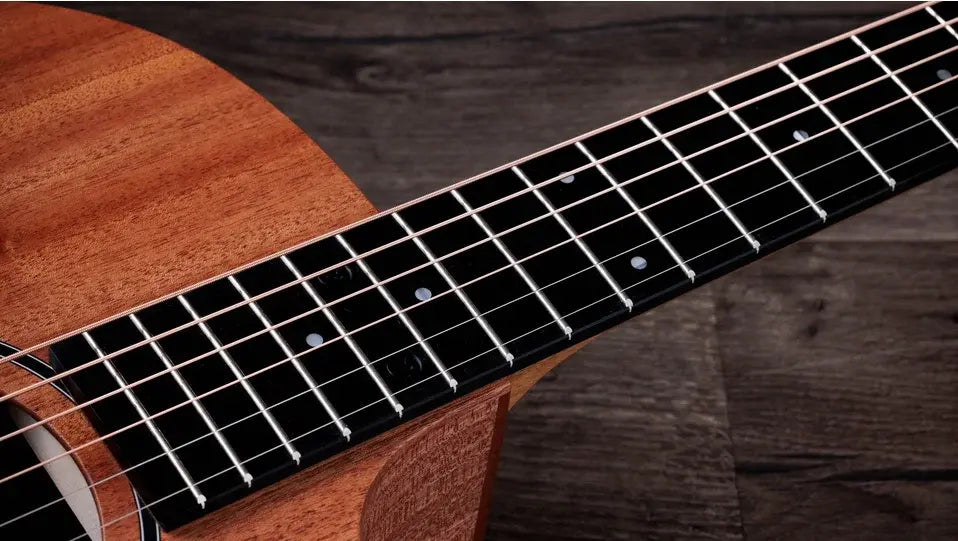 Taylor 24ce Grand Auditorium Acoustic/Electric Guitar with Gig Bag