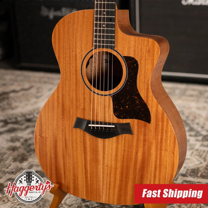 Taylor 24ce Grand Auditorium Acoustic/Electric Guitar with Gig Bag
