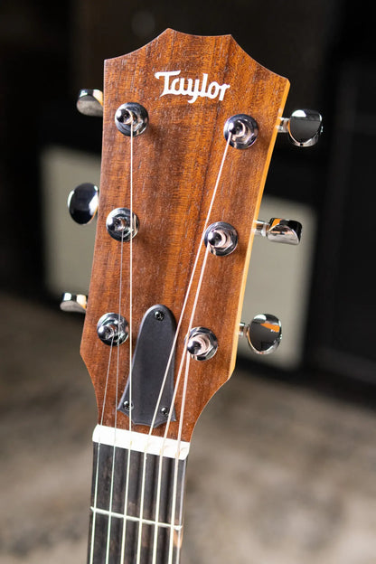 Taylor 24ce Left-Hand Grand Auditorium Acoustic/Electric Guitar with Gig Bag