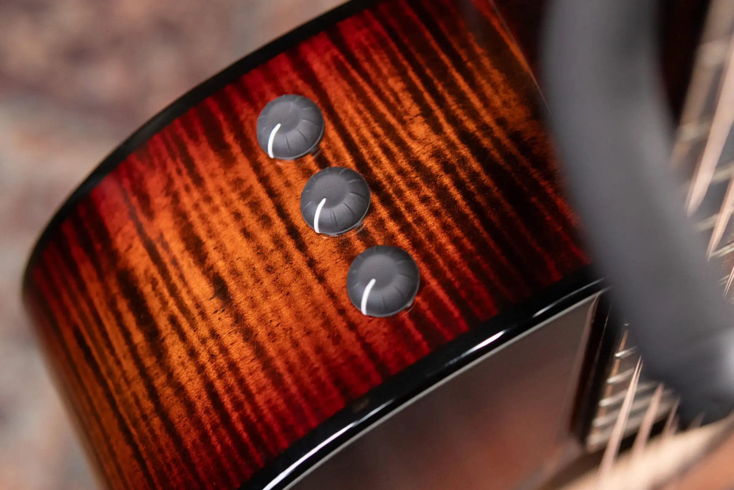 Taylor '25 Catch Custom C14ce #4 Grand Auditorium Maple/Sitka Acoustic/Electric Guitar with Hardshell Case