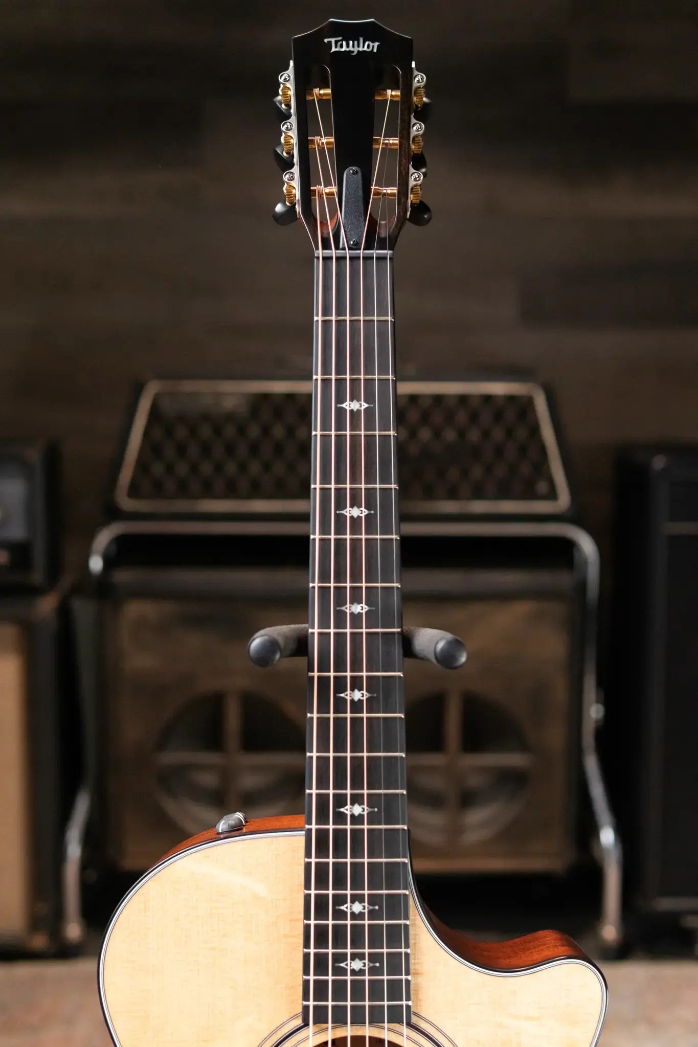 Taylor 312ce 12-Fret Grand Concert Acoustic/Electric Guitar with Hardshell Case