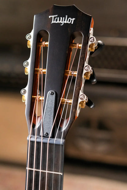 Taylor 312ce 12-Fret Grand Concert Acoustic/Electric Guitar with Hardshell Case