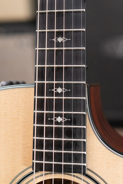 Taylor 314ce Grand Auditorium Acoustic/Electric Guitar with Hardshell Case