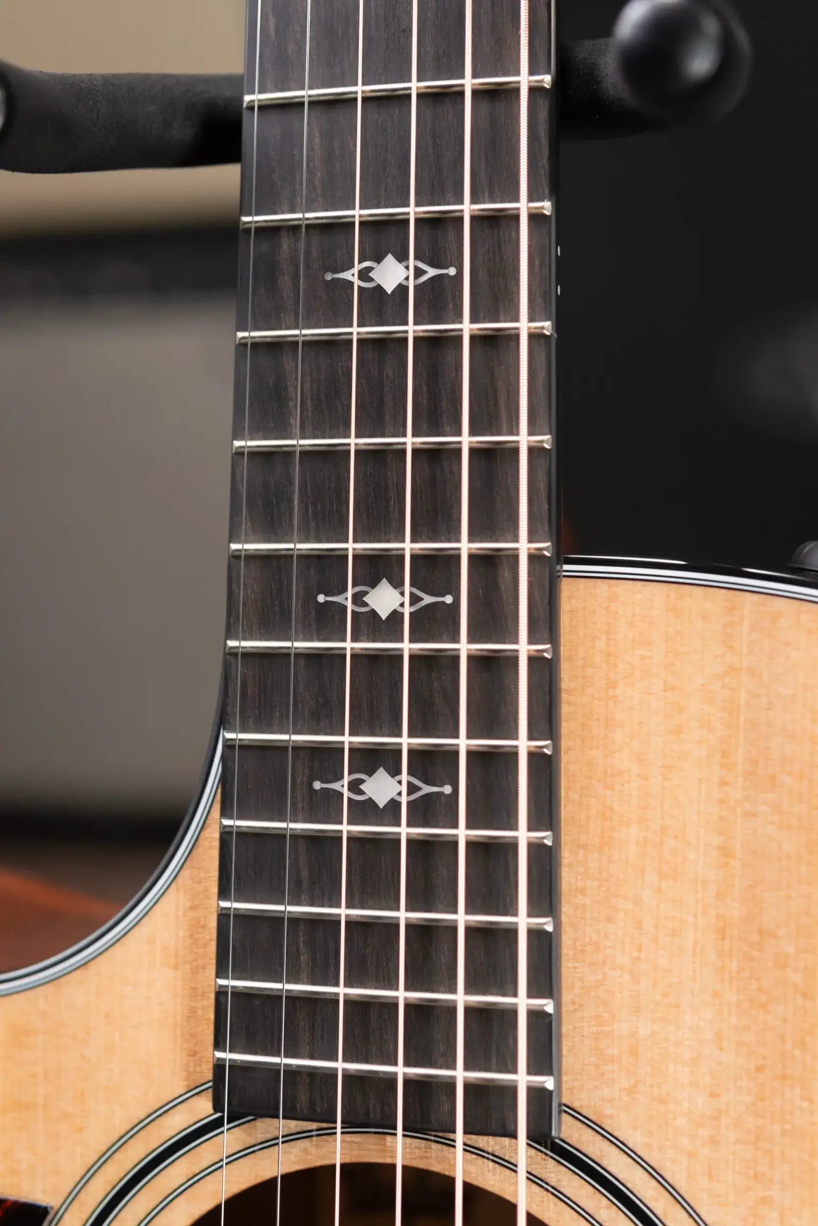 Taylor 314ce Left-Handed Grand Auditorium Acoustic/Electric Guitar with Hardshell Case