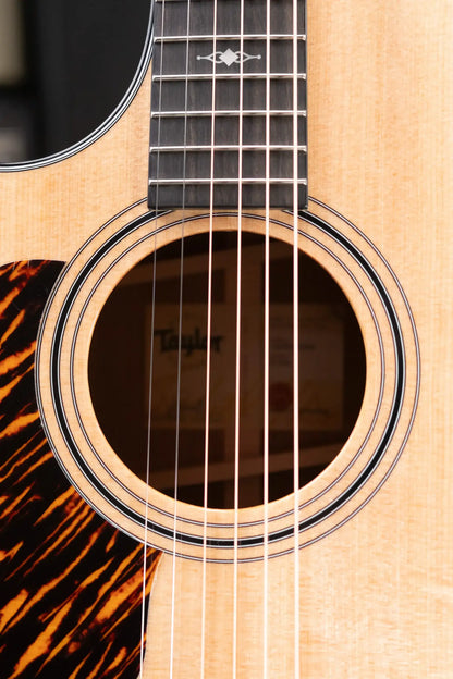 Taylor 314ce Left-Handed Grand Auditorium Acoustic/Electric Guitar with Hardshell Case