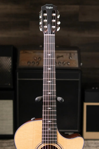 Taylor 314ce-N Grand Auditorium Nylon Acoustic/Electric Guitar with Hardshell Case