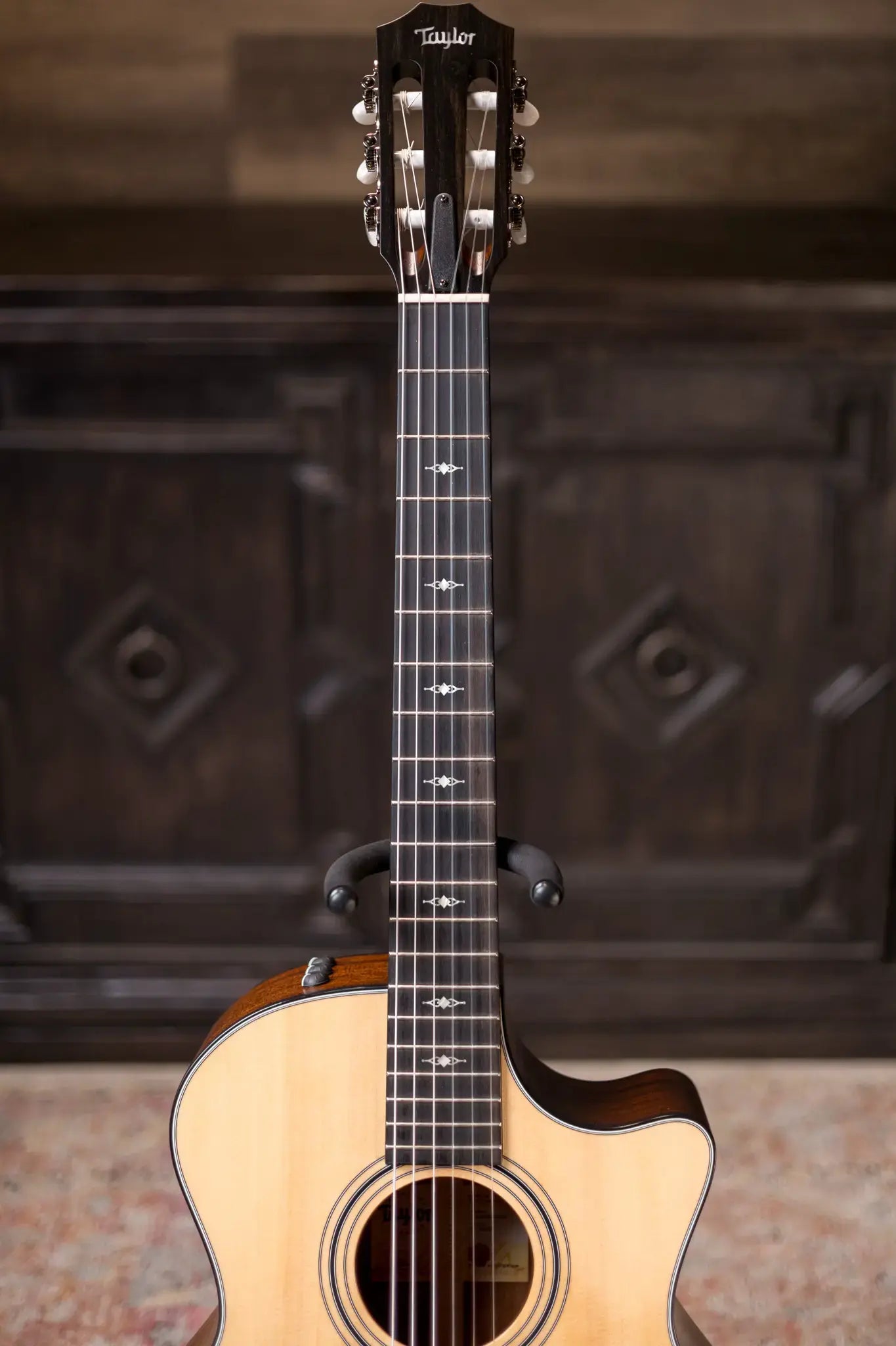Taylor 314ce-N Nylon Grand Auditorium Acoustic/Electric with Hardshell Case